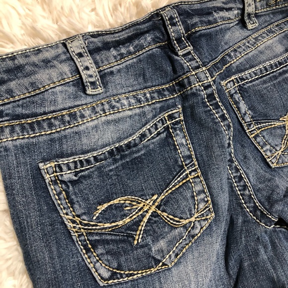 Silver AIKO Capri 31 So fun w factory fade grab them for summer.Rotating closet - Picture 4 of 11